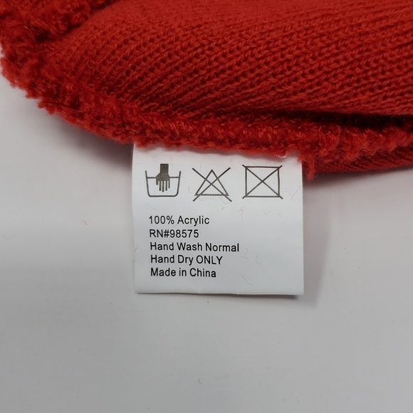 JUICY COUTURE RED AND GOLD "YES OUI CAN" BEANIE WINTER WARM COZY EMBROIDERY - Picture 10 of 11